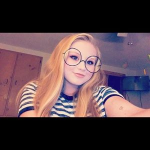 Meet your Posher, Esther